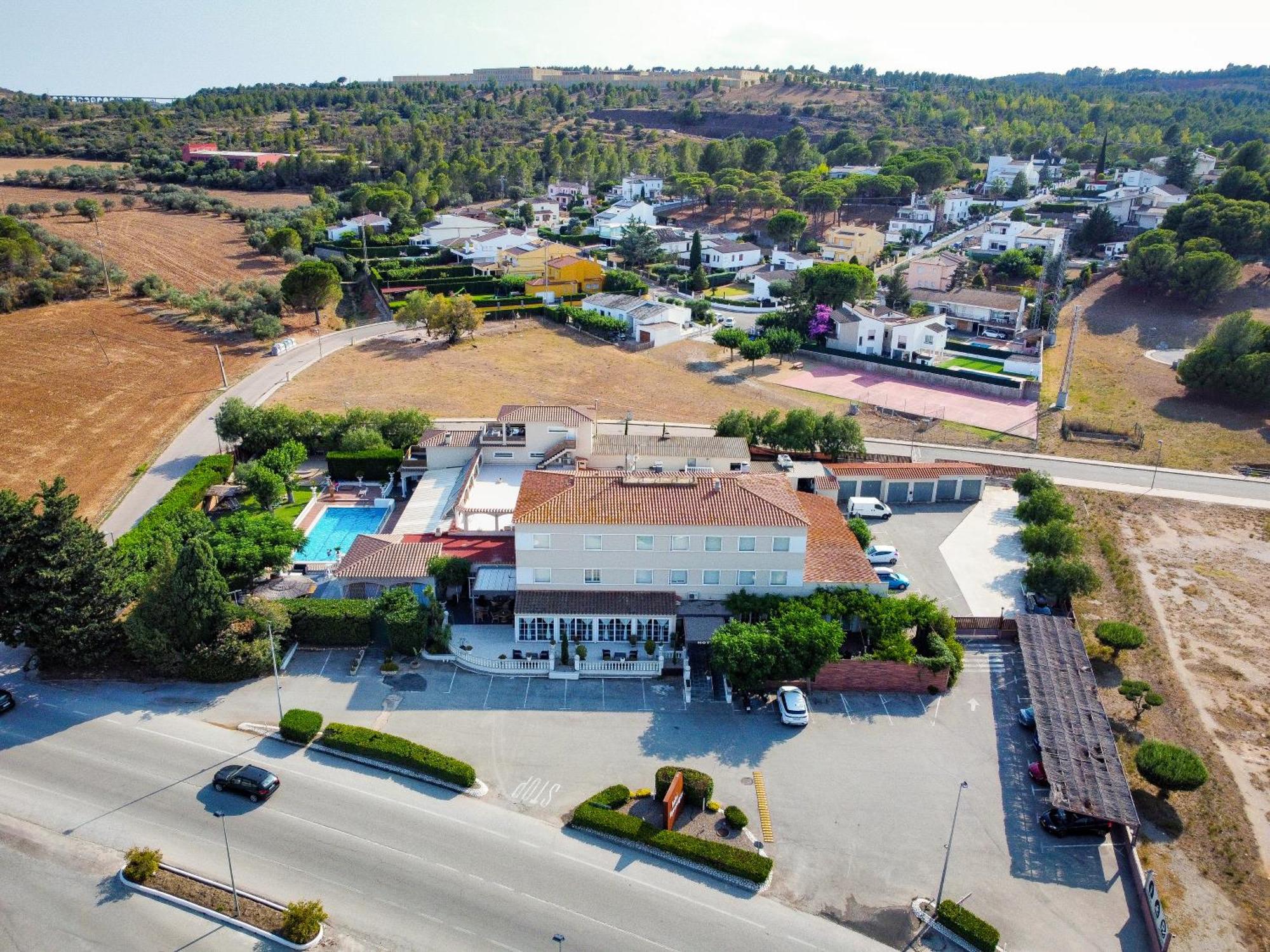 Hotel & Restaurant Figueres Parc Els Hostalets  Exterior photo